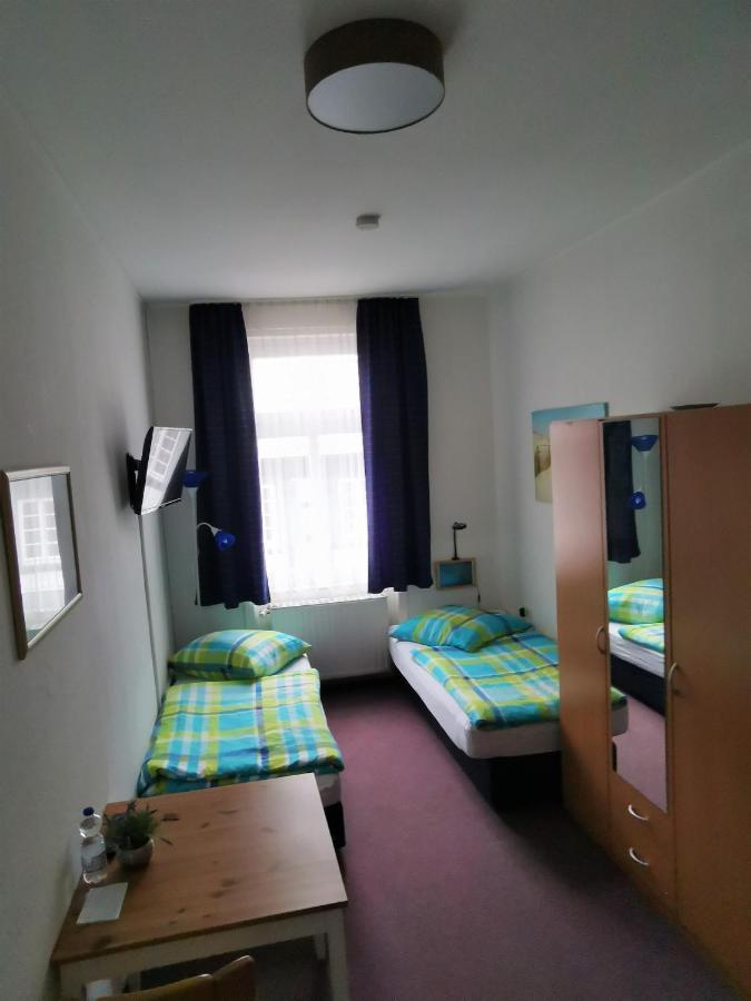 Hotel-Pension Zum Hirsch Hattersheim am Main المظهر الخارجي الصورة