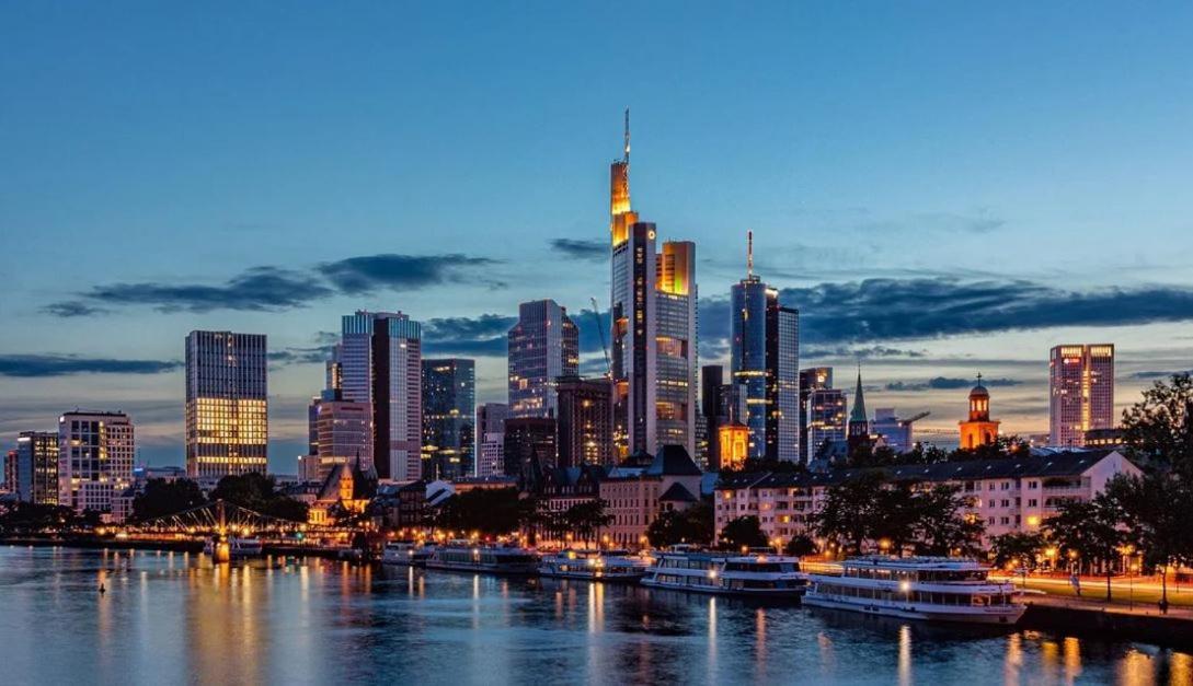 Hotel-Pension Zum Hirsch Hattersheim am Main المظهر الخارجي الصورة