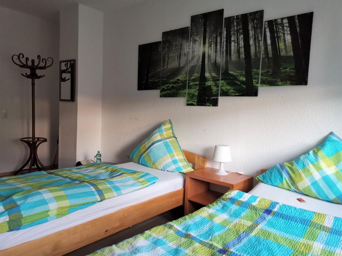 Hotel-Pension Zum Hirsch Hattersheim am Main المظهر الخارجي الصورة