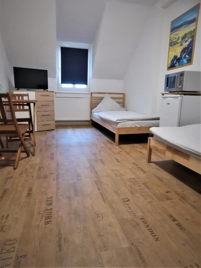 Hotel-Pension Zum Hirsch Hattersheim am Main المظهر الخارجي الصورة